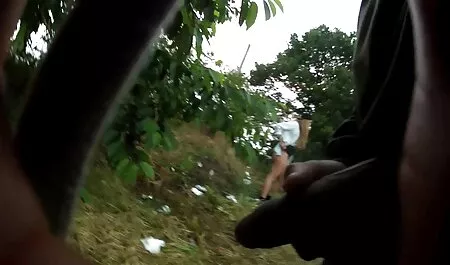 Russo lésbicas estavam pornô vídeo pornô amador interessados em lenços no sofá