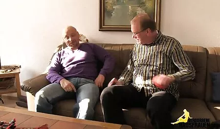 A video sexo amador troca de casais velha se masturba seu buraco
