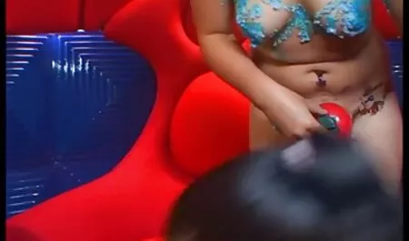 A menina a menina estava animada para ver, mas não trouxe sua vídeo amador pornô brasileiro felicidade
