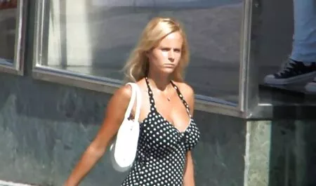 Kyra estava atrasado para o trem e estava transando na floresta vídeo pornô de sexo amador