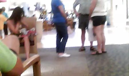 Peituda loira e morena Lambendo nas videos amadores brasileiros gratis escadas