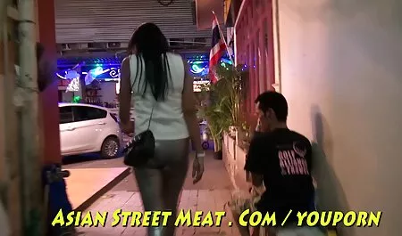 Dançando linda pornoo amador garota nua que escreveu no banheiro