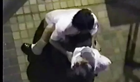 Uma apaixonada Loira Anal esticada e dirigida a vídeo pornô amador de um dos membros da bunda