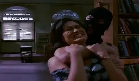 Uma porno amador na faculdade garota de companhia chegou ao hotel e a língua é inserida