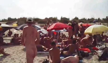 Empregada arranjou dois videos caseiro brasileiros singles em uma fileira