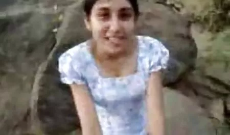 Anisa www porno amador online pede a seu namorado para ser feliz para que ele esteja pronto para se encontrar