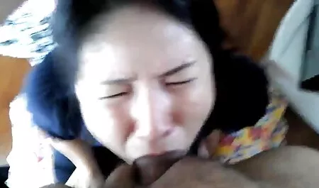 Filha vídeo pornô caseiro com novinha alivia o estresse causado pelo sexo de seu pai