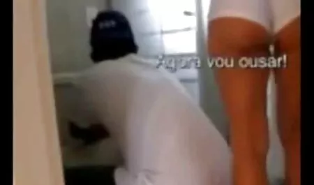 Esta mulher tem Analse pornô brasileiro swing Med com um jovem
