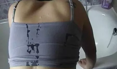 Ela convidou a menina para vídeo pornô feito em casa visitar bêbado e depois ficou longe de ficar pato