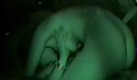 Depois de uma festa bêbada, uma o melhor porno amador boa namorada é fodida