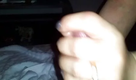 Irmã não se importa de ter a si mesma com seu irmão pornô brasileiro amador à noite