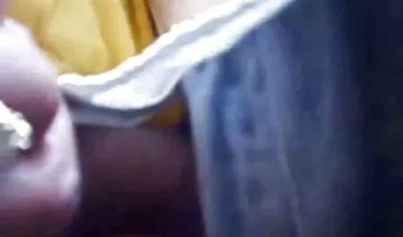 Marina encontrou um registro na floresta vídeo pornô amador flagrante onde você pode fazer xixi