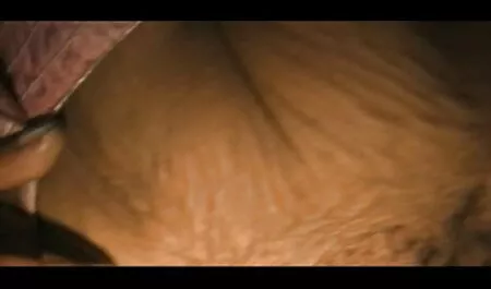 O médico arranha explicitamente o dono do video amador pornografico paciente