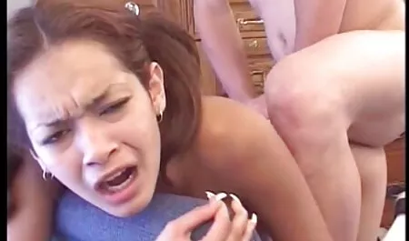 Madrasta pego o melhor site de porno amador ela filha se masturbando