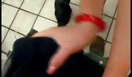 Ela pode levá-lo profundamente em caiu na net porno videos sua boca