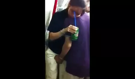 Incrível língua vídeo pornô amadores brasileiros de uma garota mascarada