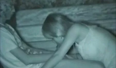 Gordura chupa pau com ovo vídeo pornô amador câmera escondida líquido