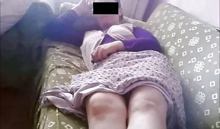 Marido convidou video caseiro troca de casais amigos para foder sua magrinha esposa e loira