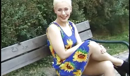 Loira quero ver filme pornô amador treinados para uma Lésbica madura